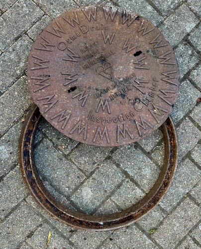 Round cast iron manhole cover - round,