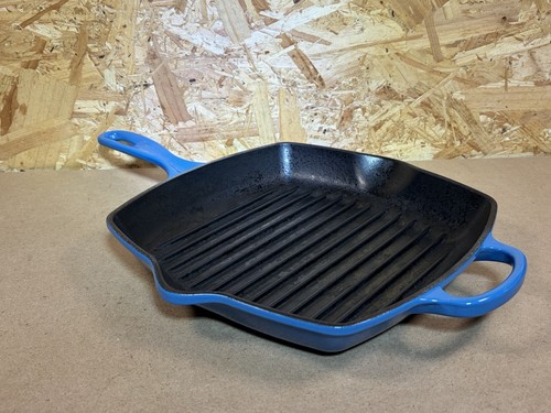 Creuset cast iron skillet - le,